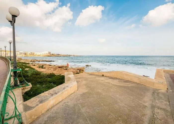 Sea View 2 Bedroom Marsaskala