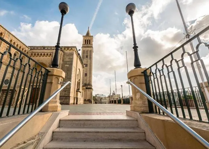 Sea View 2 Bedroom * Marsaskala