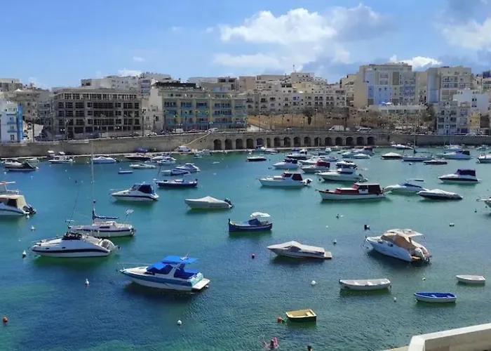 Sea View 2 Bedroom Appartamento Marsaskala