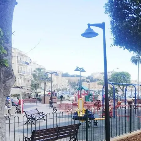 Sea View 2 Bedroom *