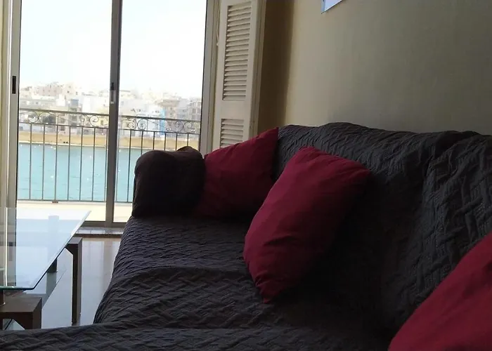 Sea View 2 Bedroom Apartment Marsaskala